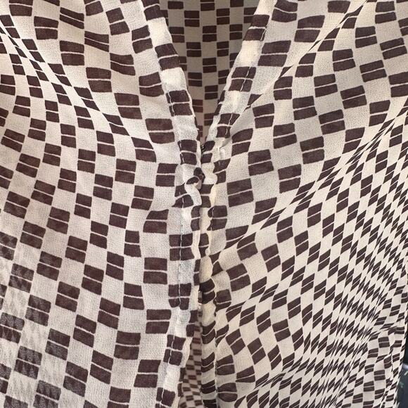 ABERCROMBIE & FITCH Brown and White Sheer Checkered Open Clasp Shirt - Picture 5 of 8